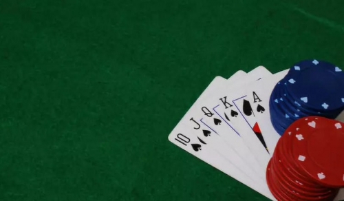 香港撲克玩法完整教學指南：新手入門規則解析、牌型說明與實戰技巧一次掌握