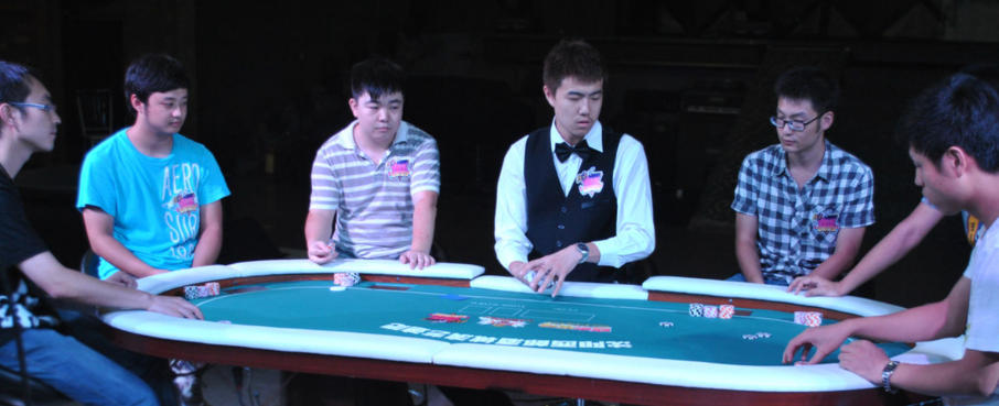 1768151692514375.jpg 德州撲克長期盈利策略全解析:從思維建立到實戰細節的完整指南