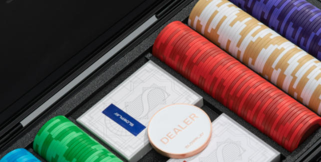 香港德州撲克翻牌前策略全解析：從起手牌選擇到位置優勢的實戰指南